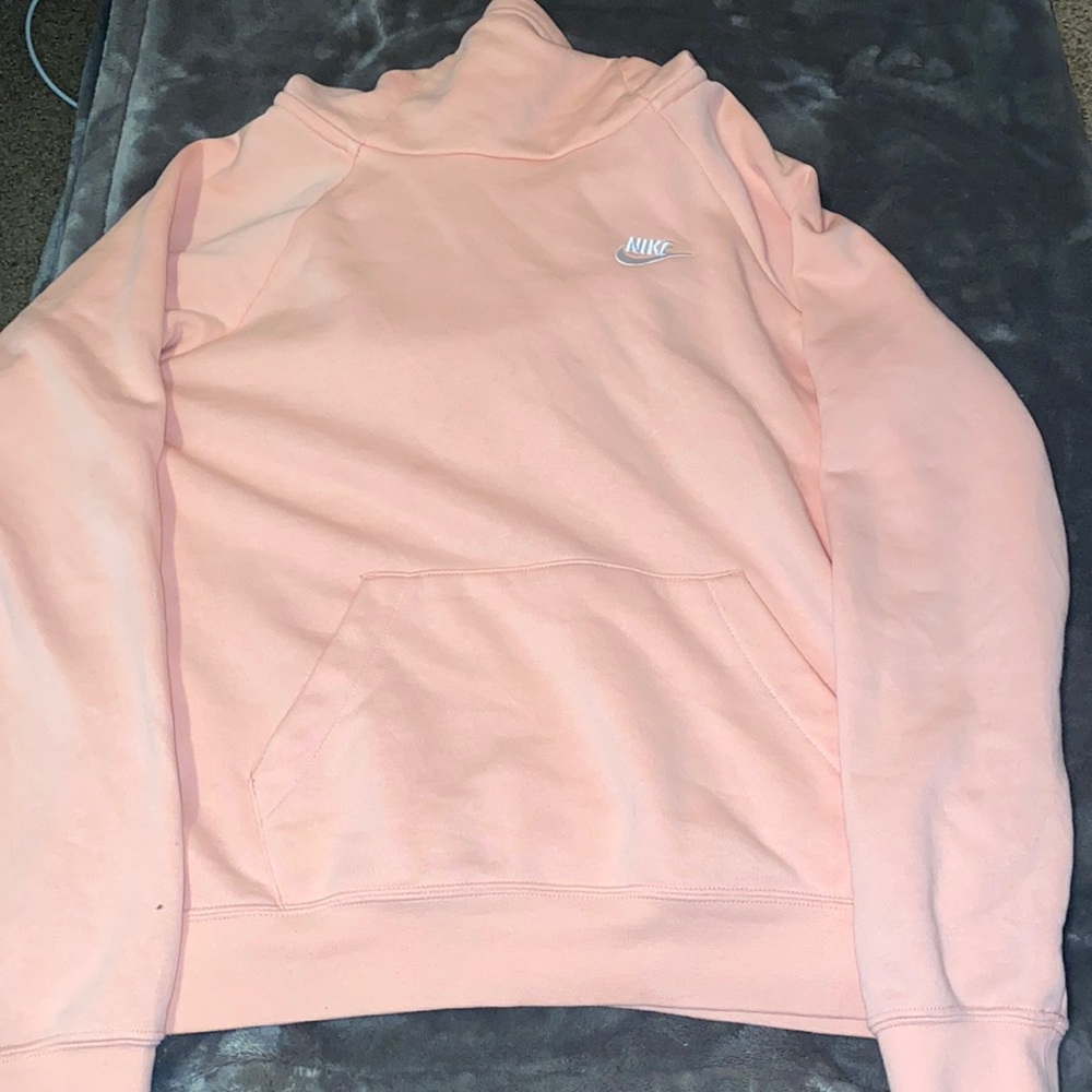 Women’s Nike Pullover
